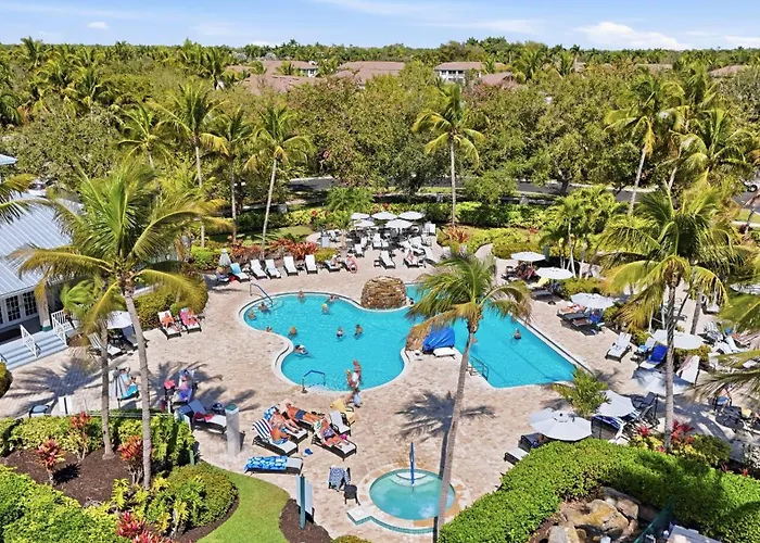 Greenlinks Golf Villas At Lely Resort
